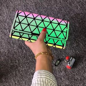 Reflective luminous wallet